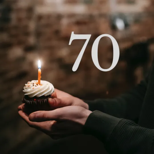 ¡Mirando hacia adelante al cumplir 70 años!